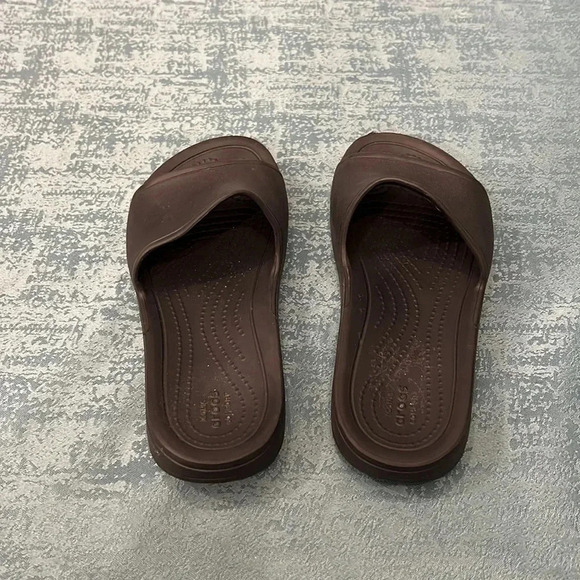 Iconic Crocs Comfort  Mellow Slide Sandals SZ J 4  Youth black - Picture 4 of 5